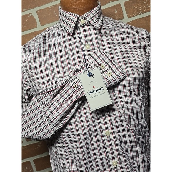 UNTUCKit Other - UNTUCKit Men's Shirt XS Slim Fit Long Sleeve Button-up Red / Black Gingham Dad